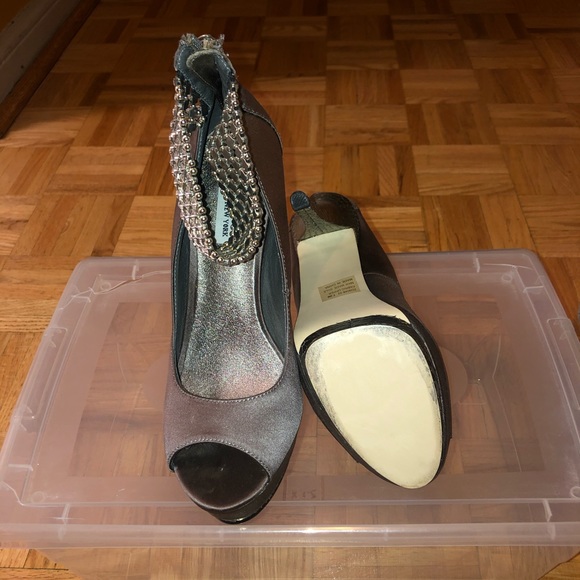 Zigi New York  jeweled cuff heels - Picture 2 of 4